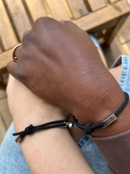 Magische Verbindung: Partnerarmbänder mit magnetischem Herz - ÉclatMagnétique